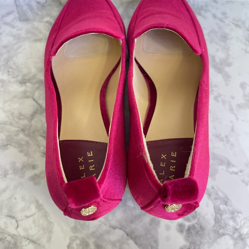Alex Marie Womens Fuchsia Pink Velvet Pointed Toe Loafers Gold Trim Heel 7.5M - Picture 4 of 7
